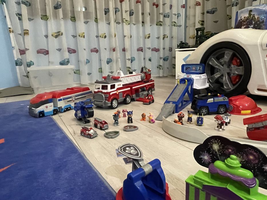 Пожарна и пез патрулер на пез патрул+ фигурки, мотор …