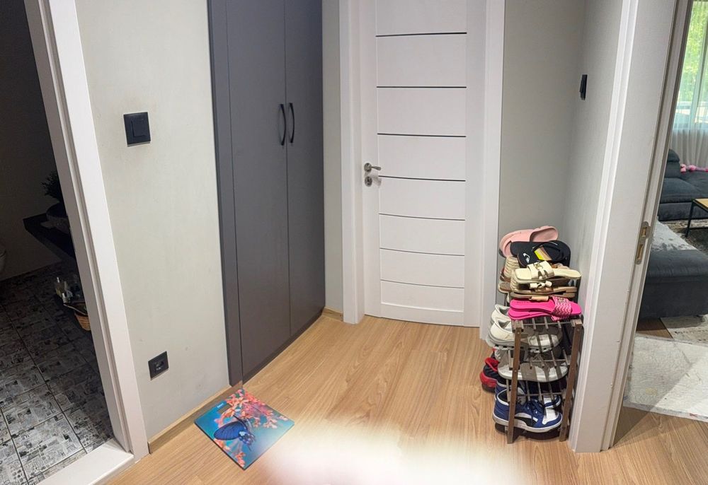 Дава се под наем Тристаен апартамент в Варна, Базар Левски - 100 кв.м за 867 € - Снимка #3