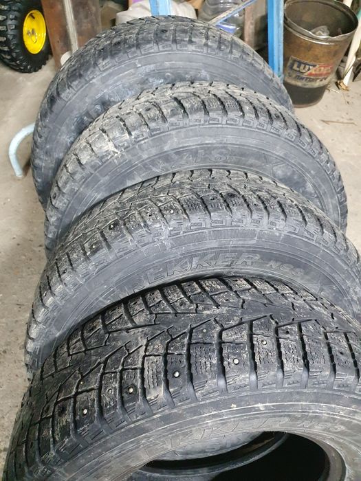 Продам автошины 235/75/15