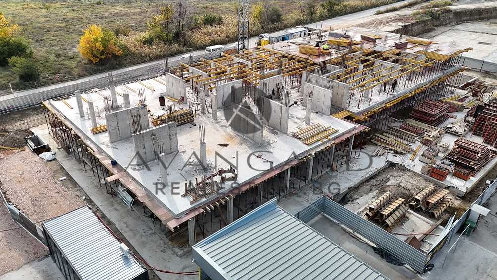 Продава се Тристаен апартамент в Пловдив, Остромила - 95 кв.м за 1250 €/кв.м - Снимка #4