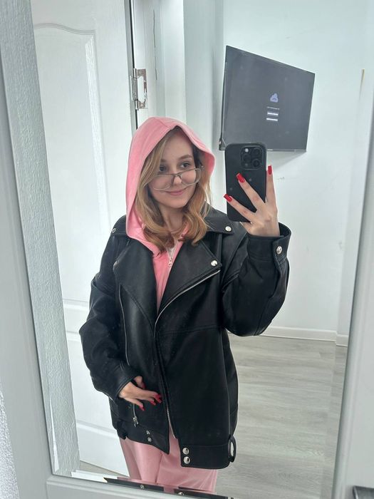 Продам черную косуху