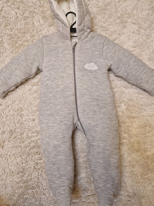 Бебешки ватиран гащеризон нов