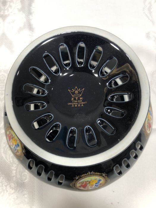 Продаётся ваза для фруктов оригинал Мадонна