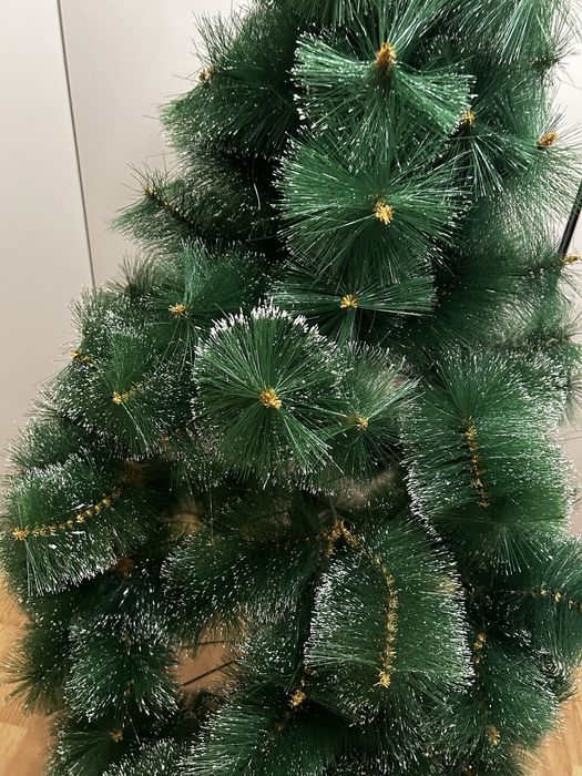 Продам искусственную ёлку