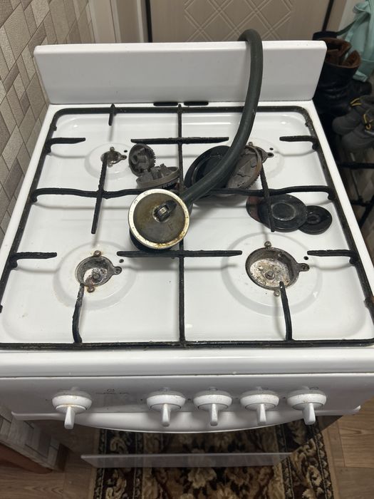Продам газ плиту