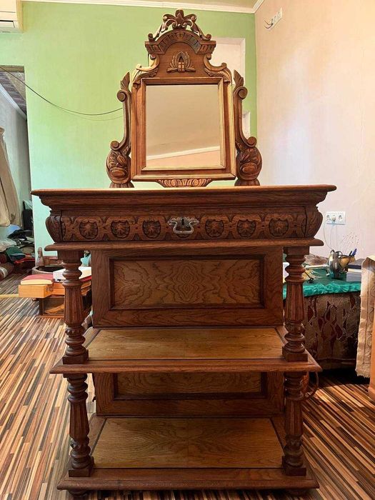 Купит туалетный столик, винтаж, камод мебел, ташкент,трюмо, антиквар
