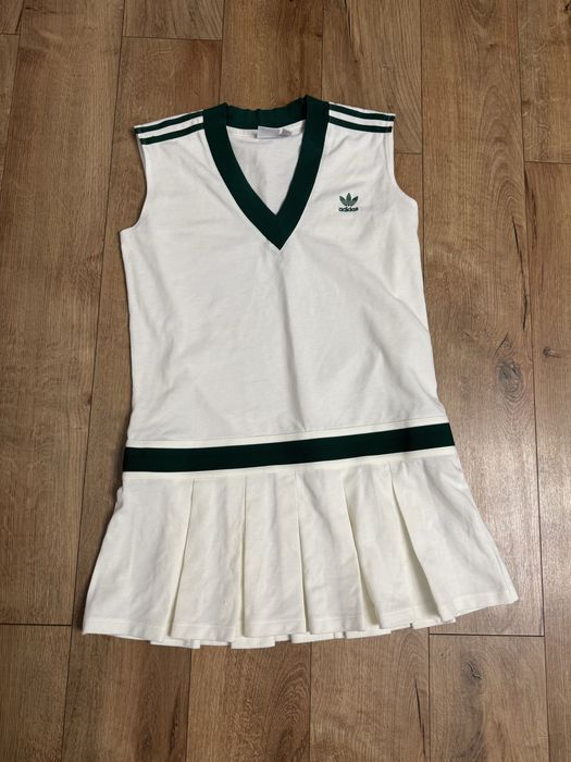 Дамска рокля ADIDAS L размер носена
