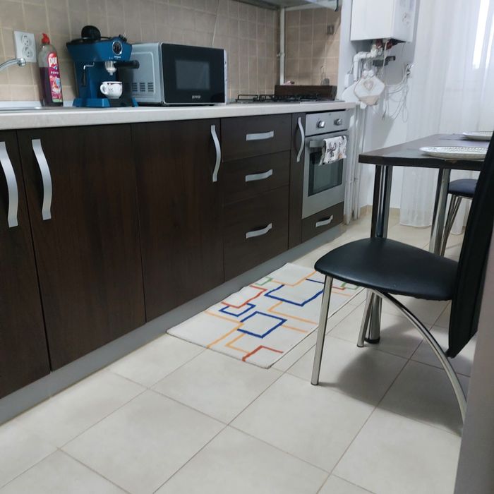 inchiriez garsoniera (hotelier)