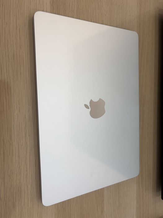 Laptop MacBook Air M4 512GB 16GB ca nou in garantie