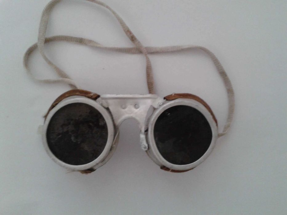 Ochelari Rari de protectie pentru Sudori- Turnatori Metalurgici an 1967