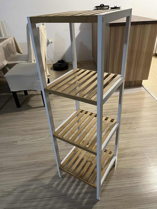 Стояща етажерка с 4 рафта от дърво