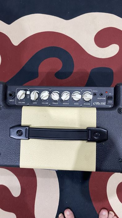 Комбоусилитель Cort CM15R Black