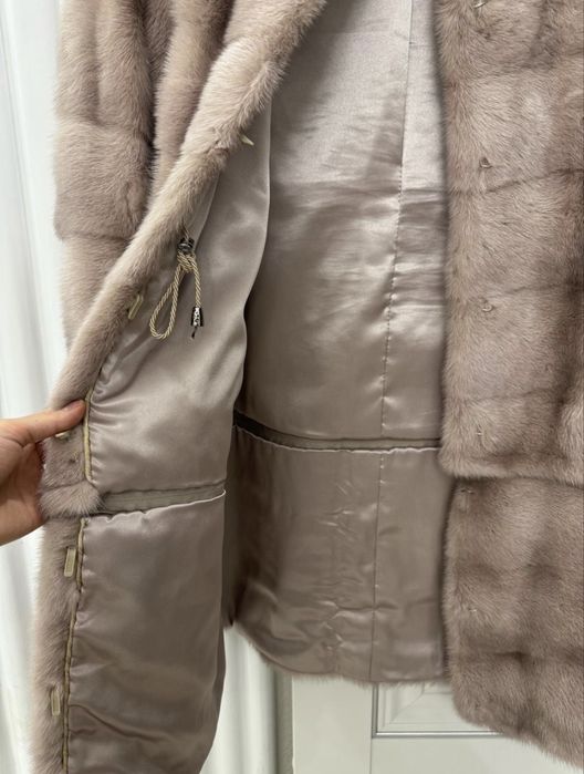 Продам норковую шубу