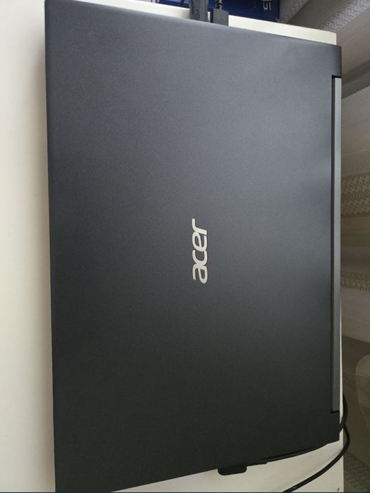 Laptop Gaming Acer Aspire A715-43G ryzen 7 full box