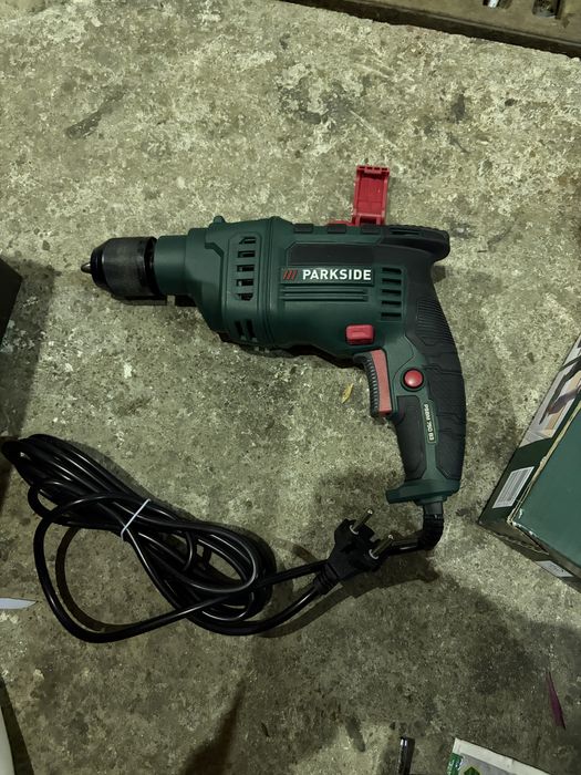 Bormasina cu percutie Parkside 750W