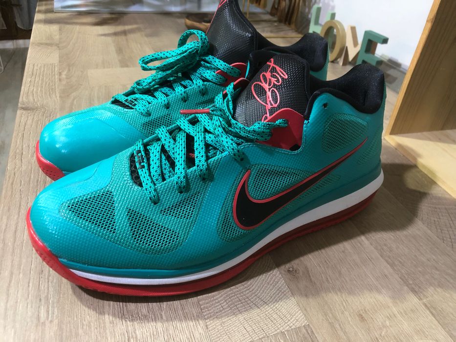 Nike LeBron 9 Low Reverse Liverpool