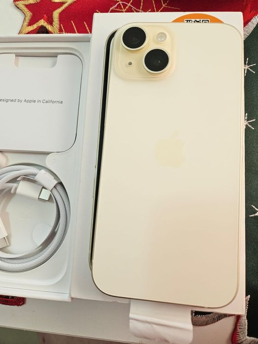 Iphone 15 auriu nou