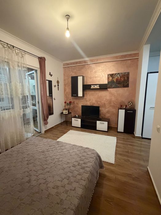 Garsonieră de închiriat