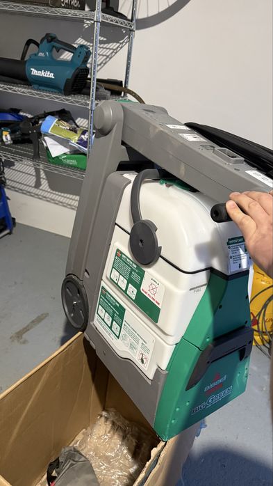 Aparat de spalat carpeta Bissel