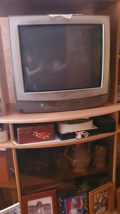 Продам телевизор