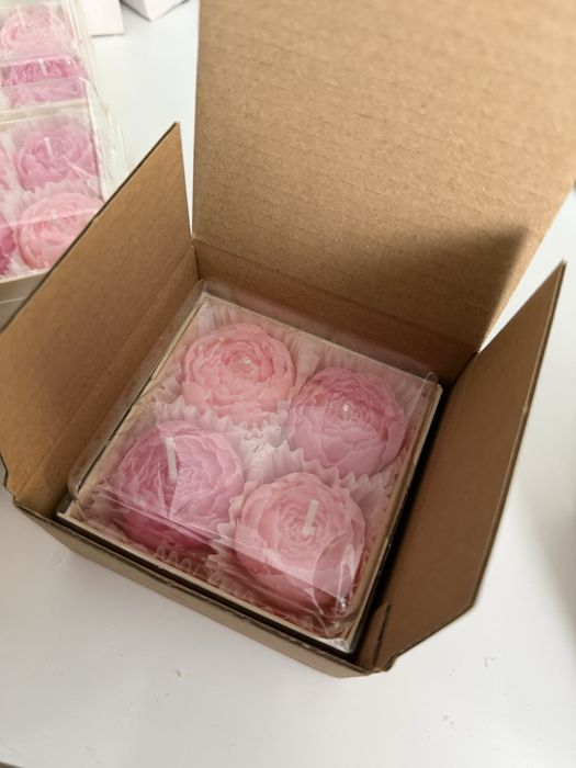 Lumanari parfumate forma trandafiri