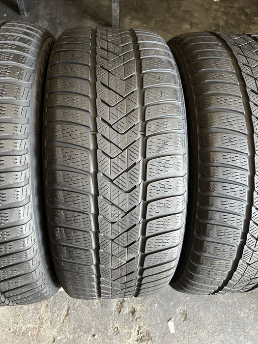 4 anvelope iarna 245/45/18 Pirelli DOT 2025!