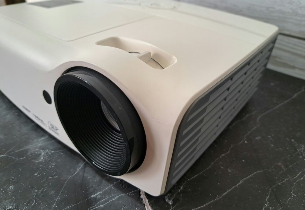 Продам проектор Vivitek D55FA (идеал)