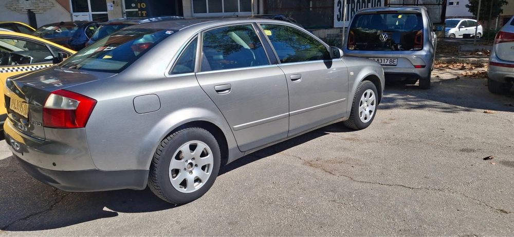Автомобил Audi A4