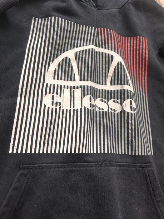 Ellesse суитчър