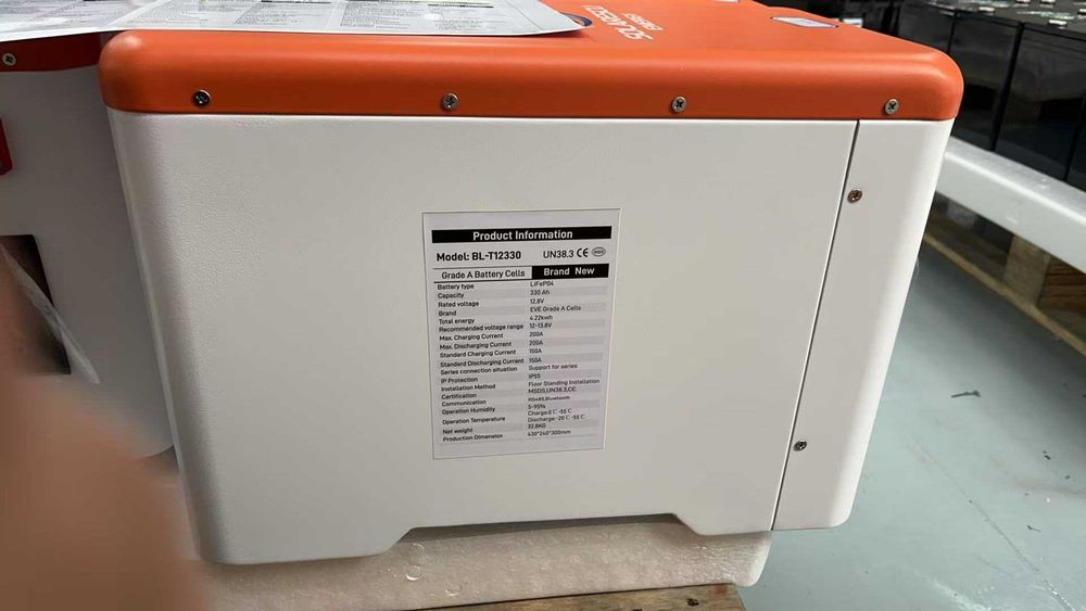 Baterie Lithium 4. 224KW 12 v 330Ah LifePo4 Panouri solare cu sistem de incalzire