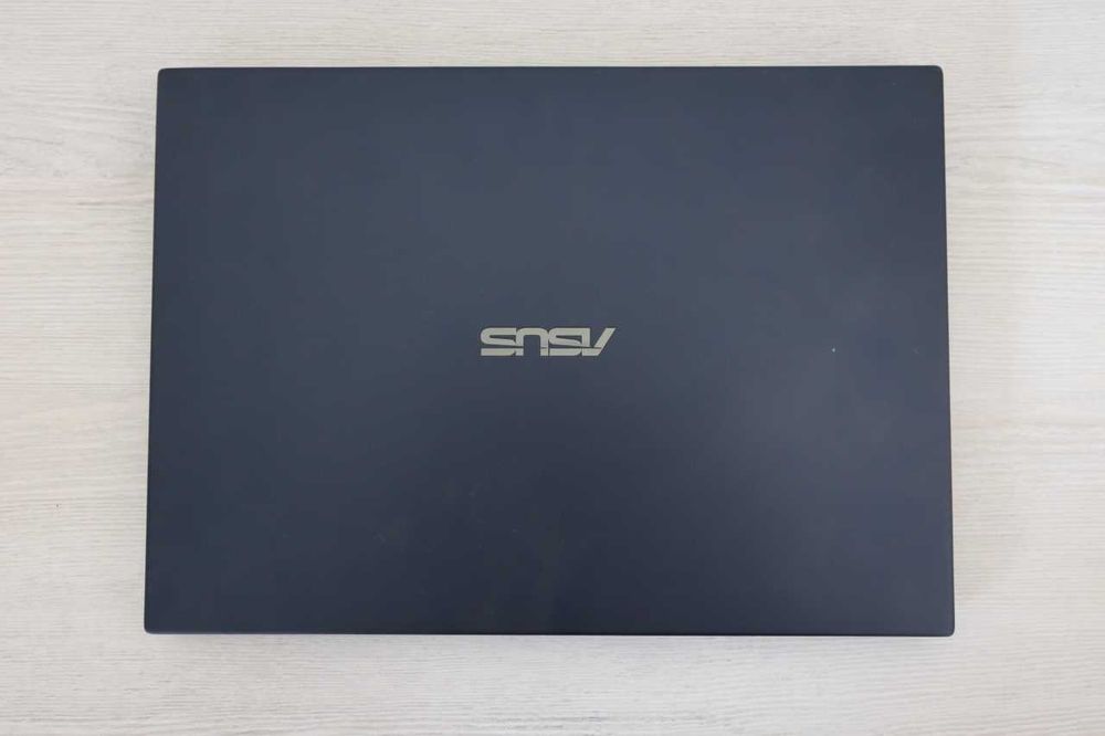 Надежный ноутбук Asus ExpertBook —Идеально для работы, бизнеса и учебы