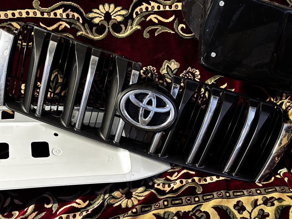 Решетка радиатора на Прадо 150