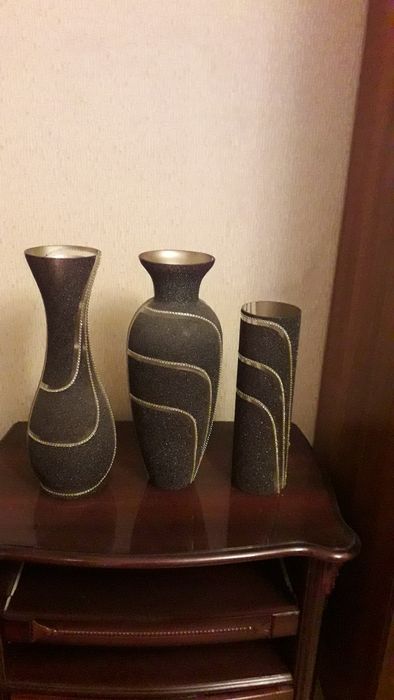 Продам вазы новые