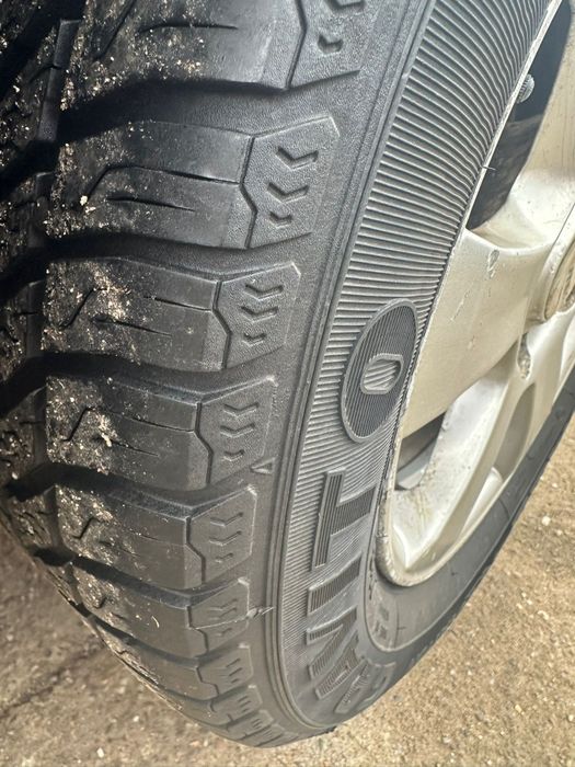 Golf 5 an 2007 înmatriculată se circula  zilnic