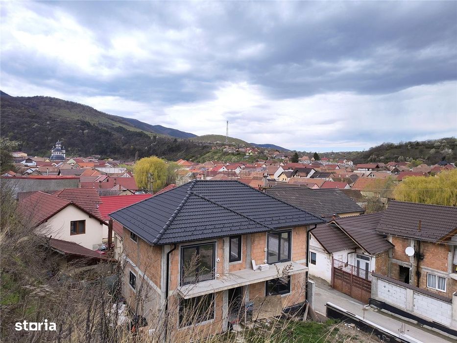 Casa moderna noua de vanzare in Sadu