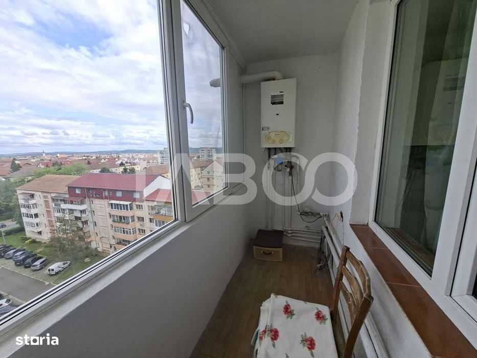 Apartament de vanzare cu 3 camere si balcon Mihai Viteazul lift