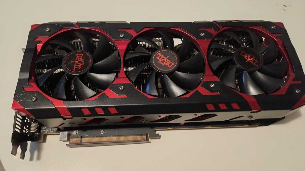 Plăci video GPU GTX 1070 / RX 580 / Vega 64 (ASUS, Red Devil, Nitro+,MSI), sursă EVGA 1200W Platinum