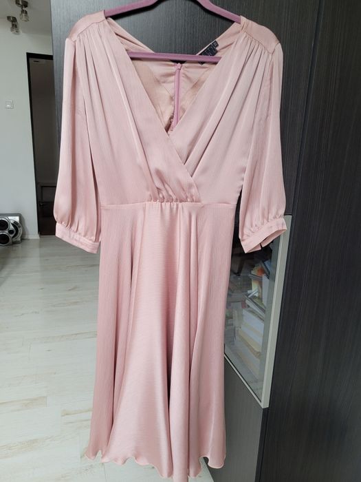Rochie de ocazie, roz pudra sidefat.