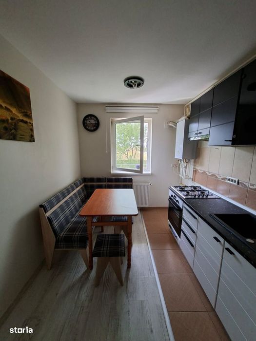 Garsoniera de inchiriat mobilata si utilata cu gradina in Sanpetru