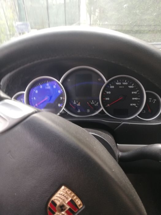 Порше Кайен цял или на части .