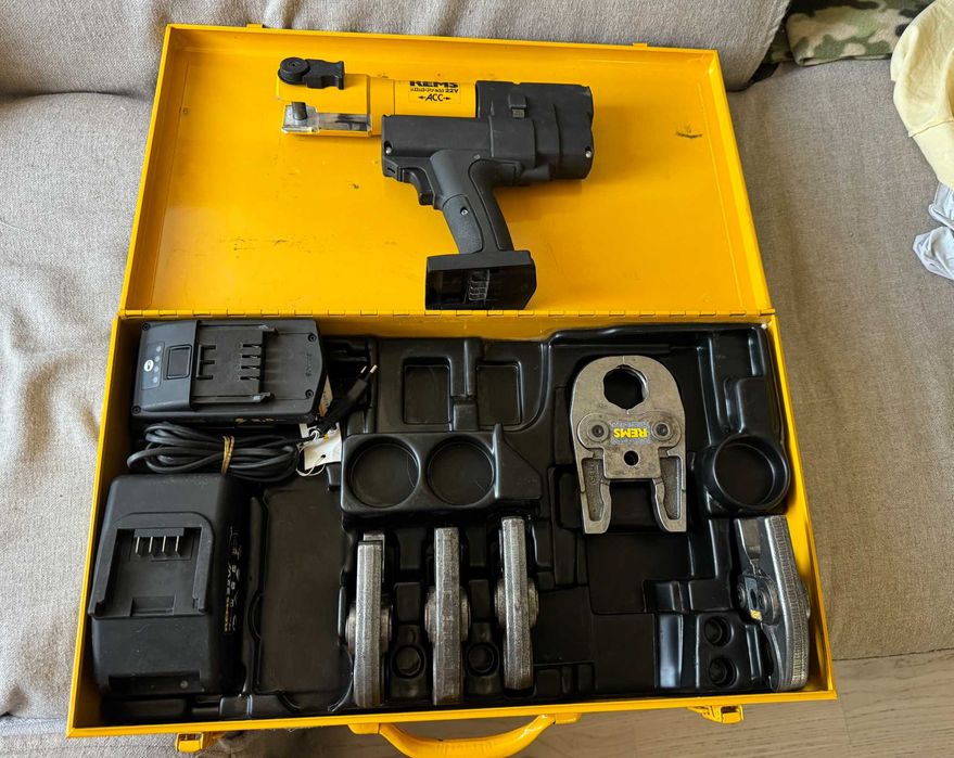 Presa REMS Mini Press 22V ACC 2024 cu 5 Bacuri M15 M18 M22 M28 M35 Kit