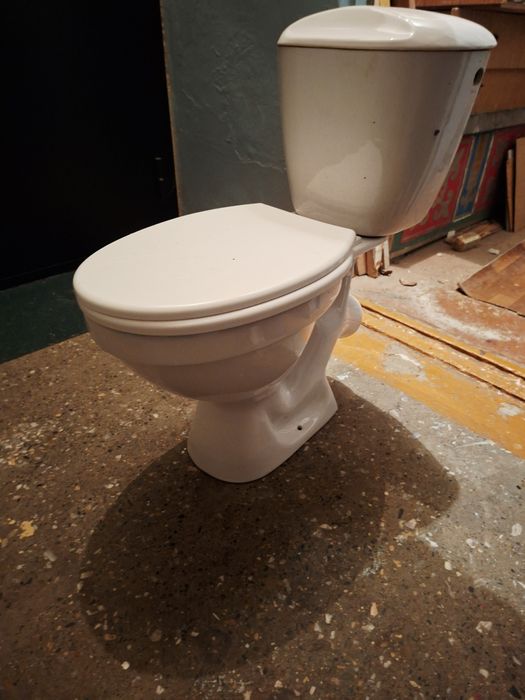 Продам унитаз б/у