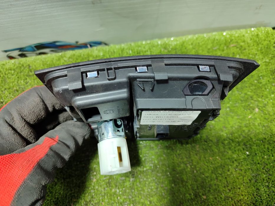 DISPLAY AFISAJ CLIMA SKODA SUPERB 2 FACELIFT 2.0 DIESEL 2014 COD OEM 3T0919201A / 2013-2015