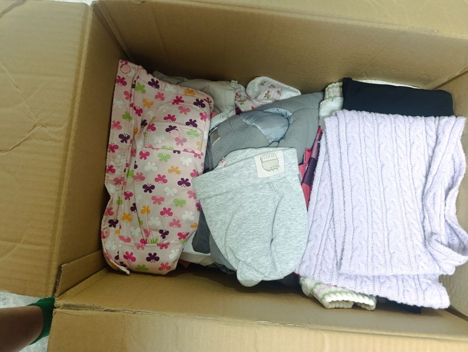 Отдам даром детские вещи