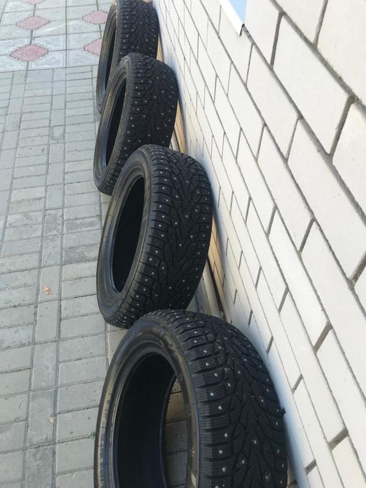 Продам шипованную резину