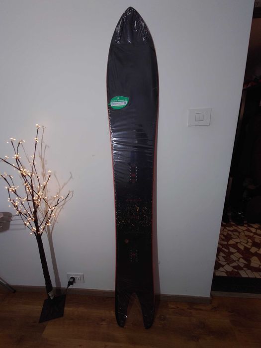 Nitro Quiver Cannon Snowboard 203, 2022 ––– Noua, in tipla