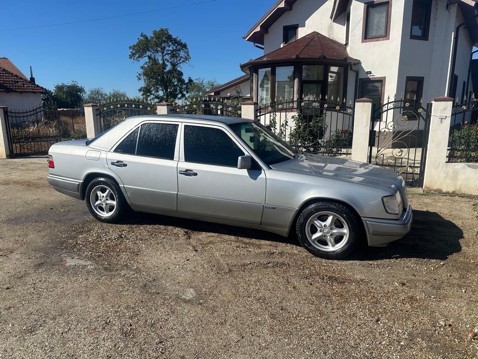 MERCEDES-BENZ E-Class 1994 — imagine 3