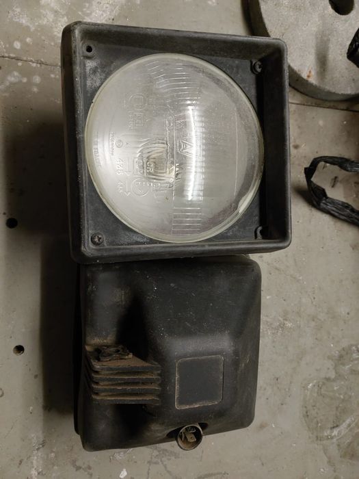 Продам фары на спец технику