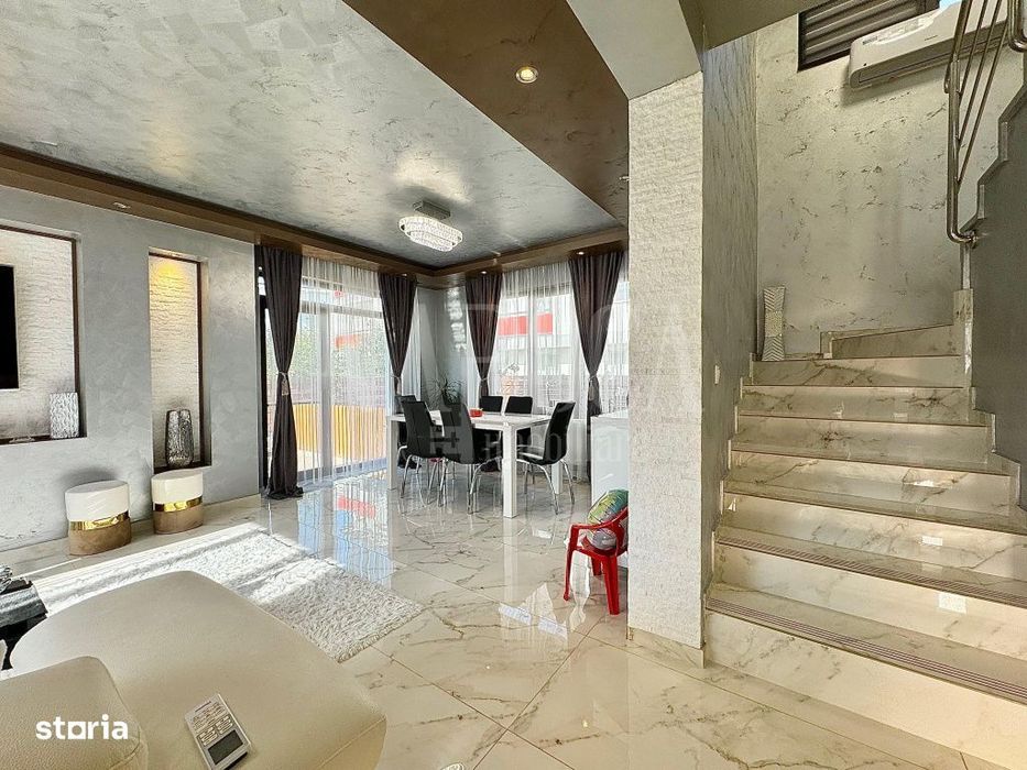 Casa 4 camere de vanzare in Floresti