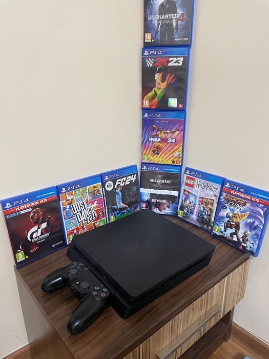 Playstation 4 в супер състояние с игри